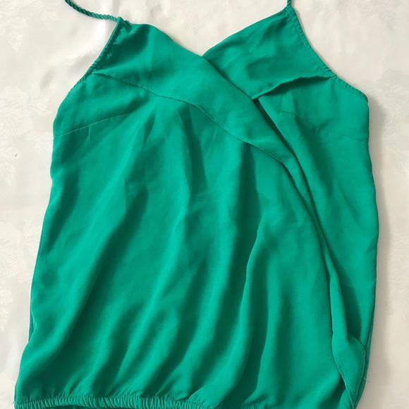 Sexy green top - Picture 1 of 1